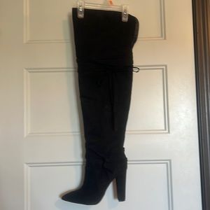 Brand new in box never worn black boots